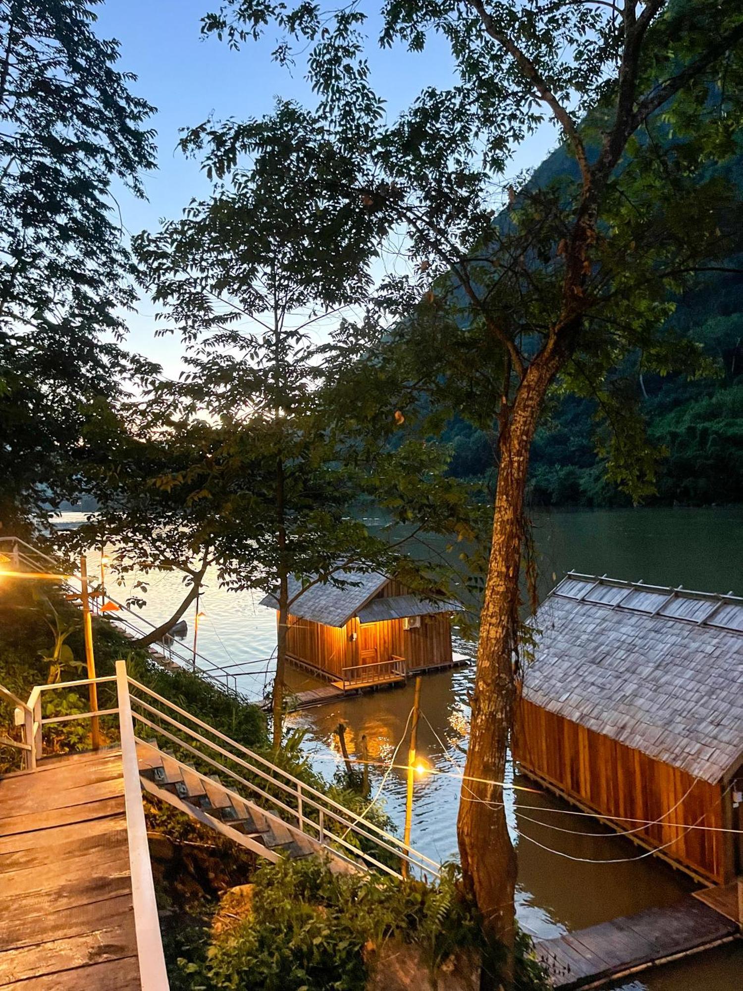 Nongkhiaw The Float House 호텔 외부 사진