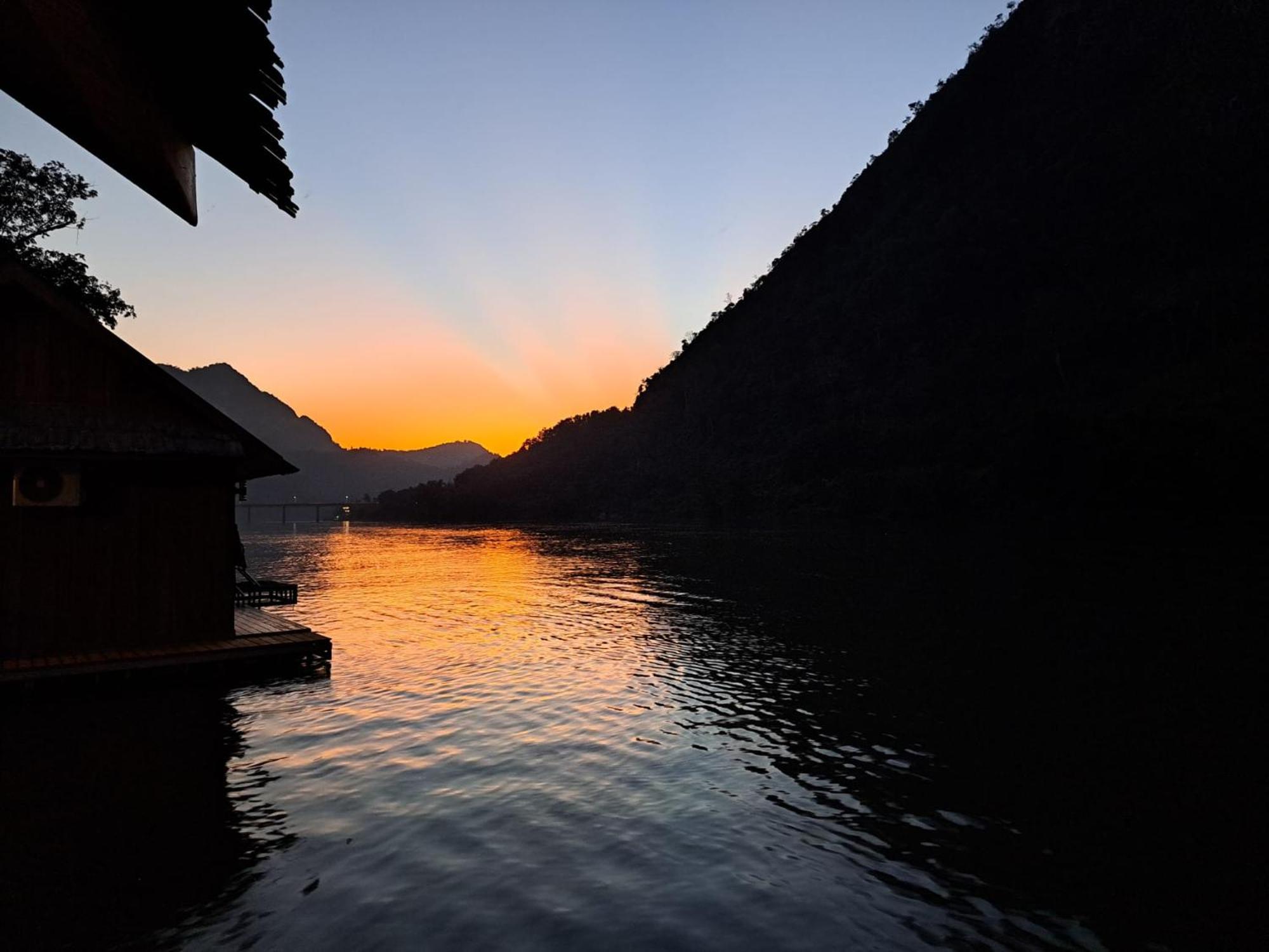 Nongkhiaw The Float House 호텔 외부 사진